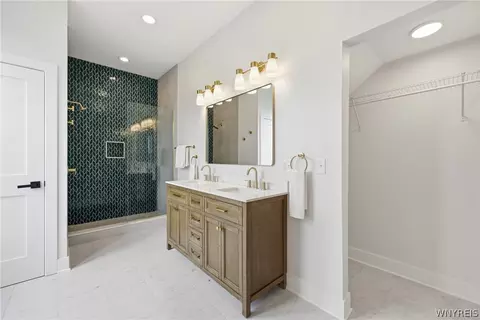 Bath - 4350 Mapleton Rd, Pendleton, NY 14094 photo 2 of 4