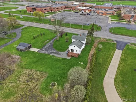 View/Area - 4350 Mapleton Rd, Pendleton, NY 14094 photo 6 of 6
