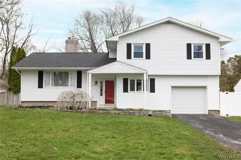 208 Trumbull Pkwy, Batavia, NY 14020