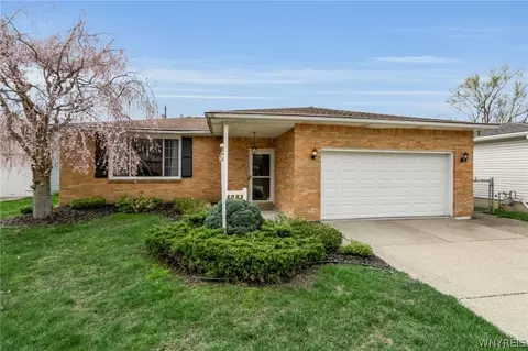 67 N Transit Hill Dr, Depew, NY 14043