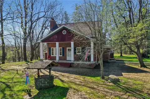 6994 Tonawanda Creek Rd, Lockport, NY 14094