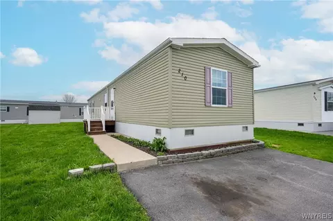 210 Ash St, Lockport, NY 14094