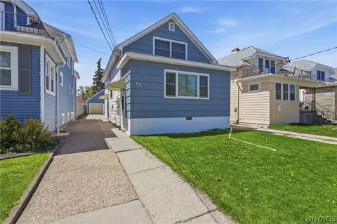 52 Albemarle St, Buffalo, NY 14207