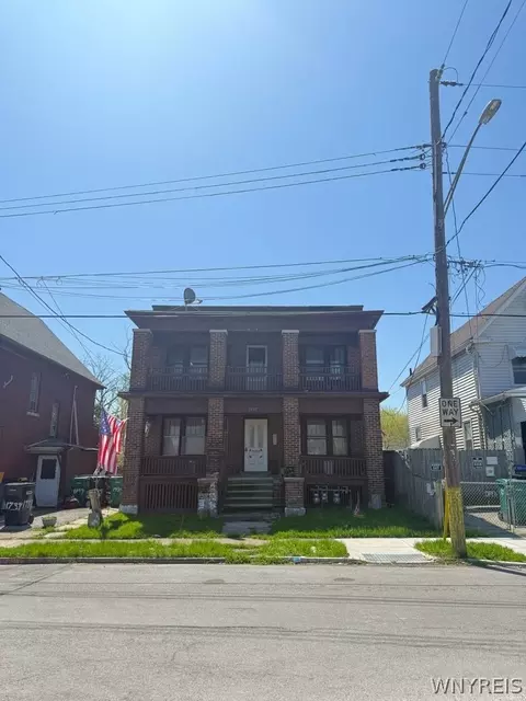 1737 Whitney Ave, Niagara Falls, NY 14301