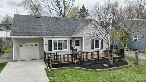 44 Century Dr, West Seneca, NY 14224