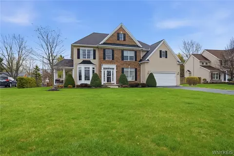 4613 Brentwood Dr, Buffalo, NY 14221