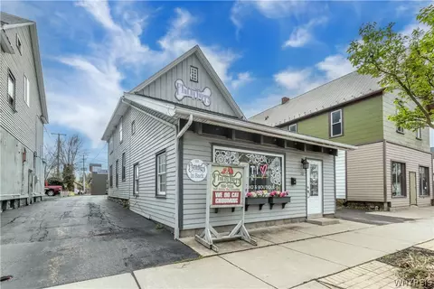 189 Buffalo St, Hamburg, NY 14075