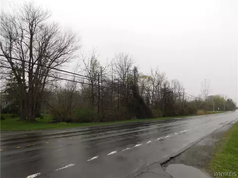 12739 Main Rd, Newstead, NY 14001