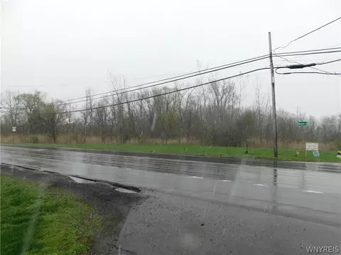 12739 Main Rd, Newstead, NY 14001