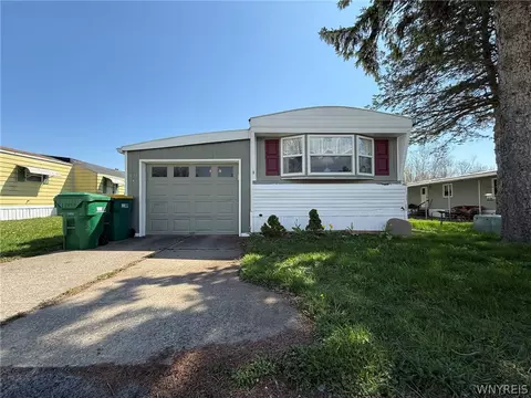 126 Holly St, Newstead, NY 14001