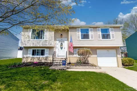 161 Oakhill Dr, Hamburg, NY 14075