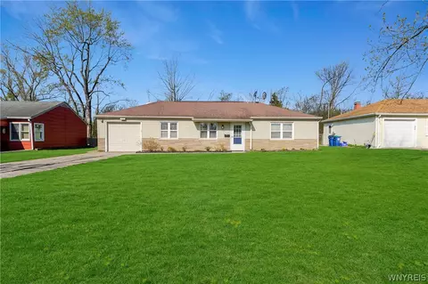 468 Campus Dr, Amherst, NY 14226