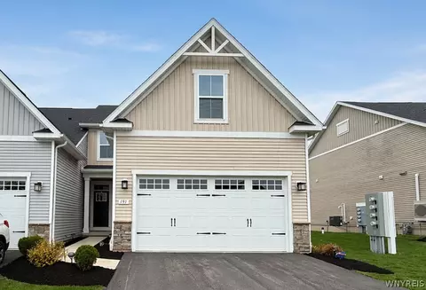 191 Stonebridge Rd, Grand Island, NY 14072