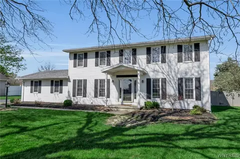 8426 Stringham Dr, Batavia, NY 14020 photo 1
