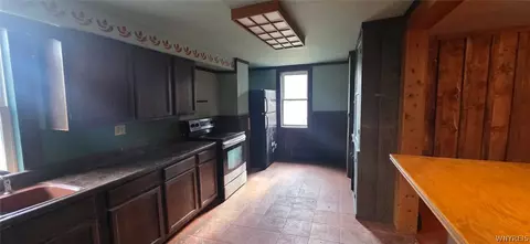 Entry Way - 4740 Route 77, Java, NY 14082 photo 4 of 11