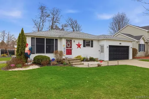 309 Oakdale Dr, North Tonawanda, NY 14120