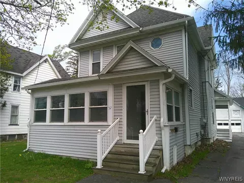 52 Pearl St, Batavia, NY 14020