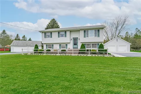 3598 Irish Rd, Wilson, NY 14172