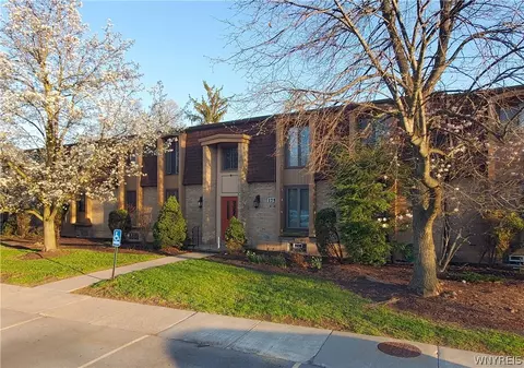 175 Charter Oaks Dr #2, Amherst, NY 14228