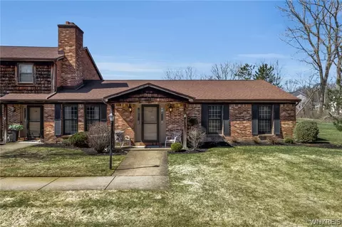 155 Wedgewood Dr, Amherst, NY 14221