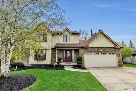 9 Lisa Ann Ln, West Seneca, NY 14224