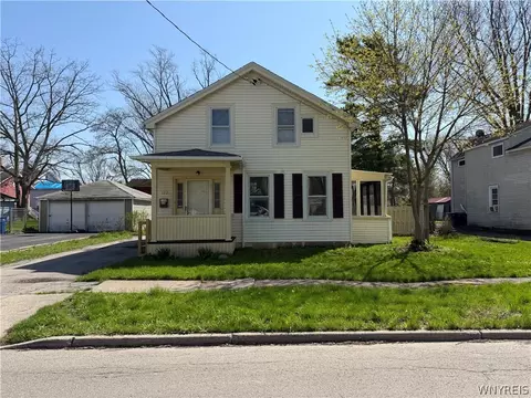 122 Erie St, Lockport, NY 14094