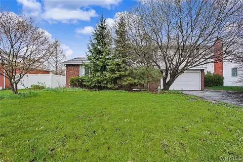 116 Culpepper Rd, Amherst, NY 14221