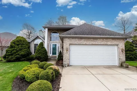 63 Sutherland Ct, Buffalo, NY 14221