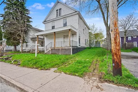 7 Elmwood Ave, Lockport, NY 14094