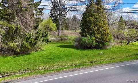 4876 William St, Lancaster, NY 14086