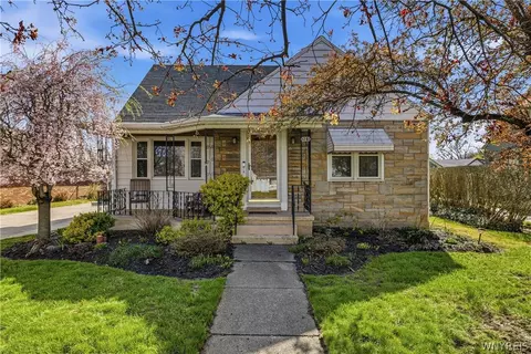 1281 87th St, Niagara Falls, NY 14304