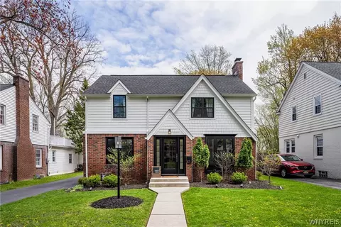 87 Sargent Dr, Amherst, NY 14226