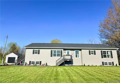 5614 Burns Rd, Barre, NY 14103