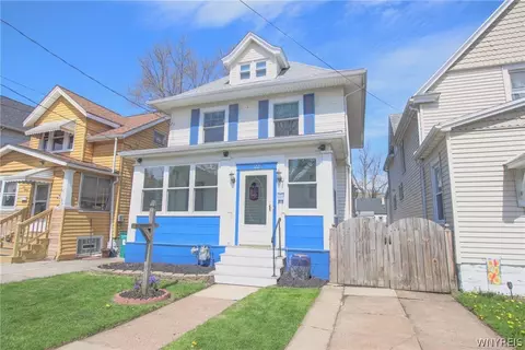 122 Trowbridge St, Buffalo, NY 14220