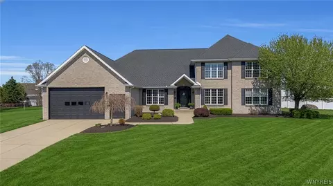5252 Mallard Roost, Buffalo, NY 14221