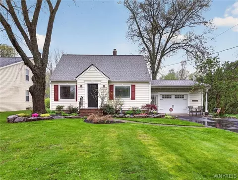 4412 Clark St, Hamburg, NY 14075