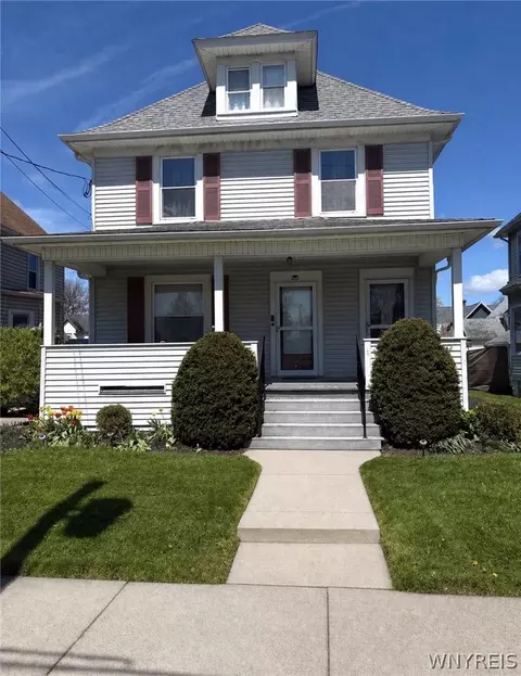 332 Thompson St, North Tonawanda, NY 14120