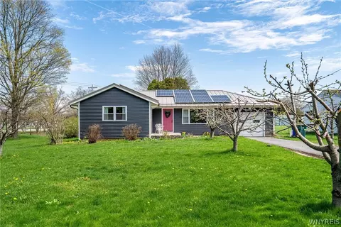 3249 Lockport Olcott Rd, Newfane, NY 14108
