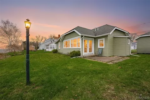 179 Ontario St, Wilson, NY 14172
