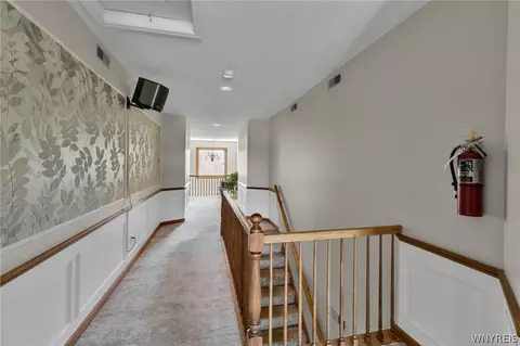 Entry Way - 660 Youngs Rd #E, Amherst, NY 14221 photo 2 of 5