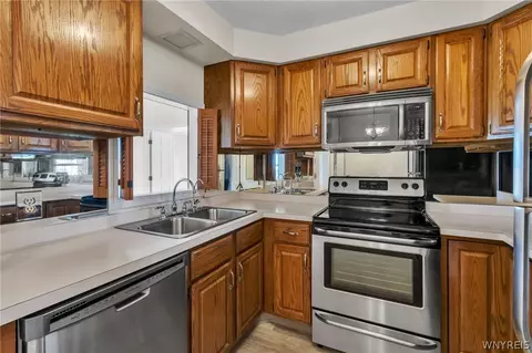 Kitchen - 660 Youngs Rd #E, Amherst, NY 14221 photo 1 of 4