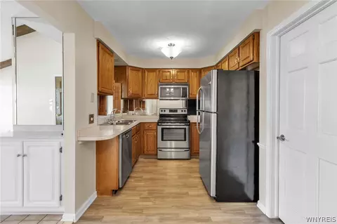 Kitchen - 660 Youngs Rd #E, Amherst, NY 14221 photo 2 of 4