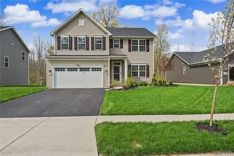 38 Sierra Dr, Amherst, NY 14228