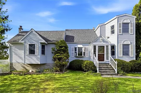 11230 Westwood Rd, Alden, NY 14004