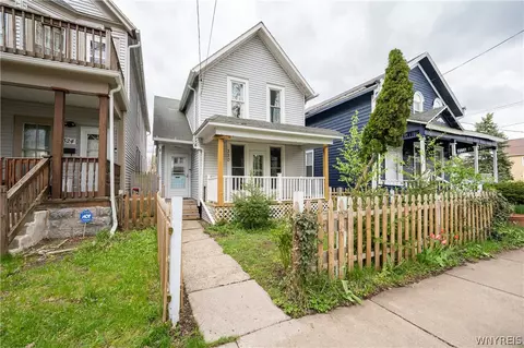 330 Dearborn St, Buffalo, NY 14207