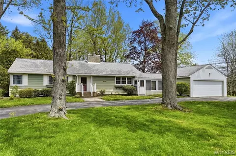 5239 Fairgrounds Rd, Hamburg, NY 14075