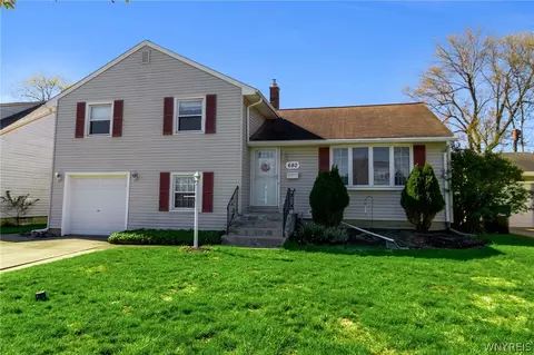 680 Glenalby Rd, Tonawanda, NY 14150