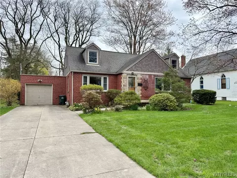 510 3rd St, Porter, NY 14174