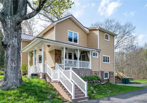 8666 Lower East Hill Rd, Colden, NY 14033
