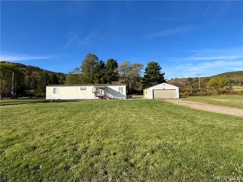 5746 Humphrey Rd, Great Valley, NY 14741